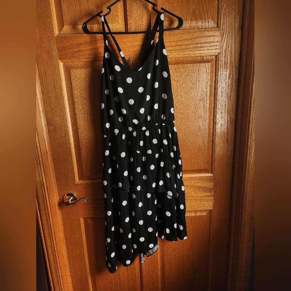 Asymmetrical hem, cross back straps